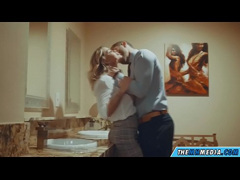 ❤️ Thaum ib tug busty blonde ntxias koj nyob rau hauv ib tug pej xeem chav dej porno ntawm hmn.desixxxtube.ru% ib